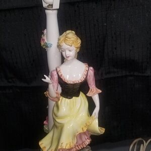 CAPODIMONTE: Vintage Floral Porcelain Lady  Lamp with Multicolor Flowers